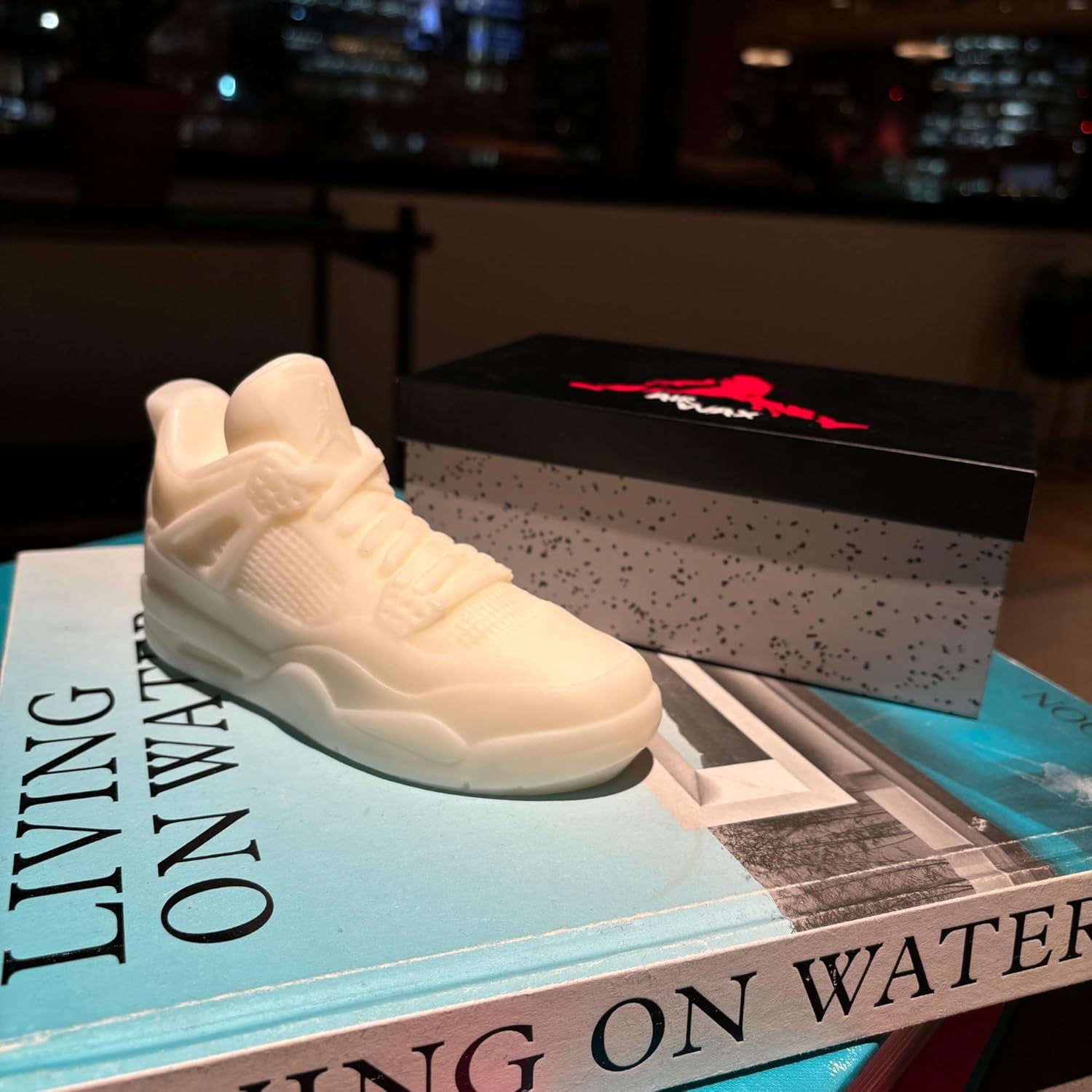 Sneaker Candle with Giftbox -  - Hypebeast Gift for Teenage Boys - Gifts for Men Candles - Sneakerhead Gifts for Teenage Boys - Unique Gift for Him - Sneaker Head Room Decor